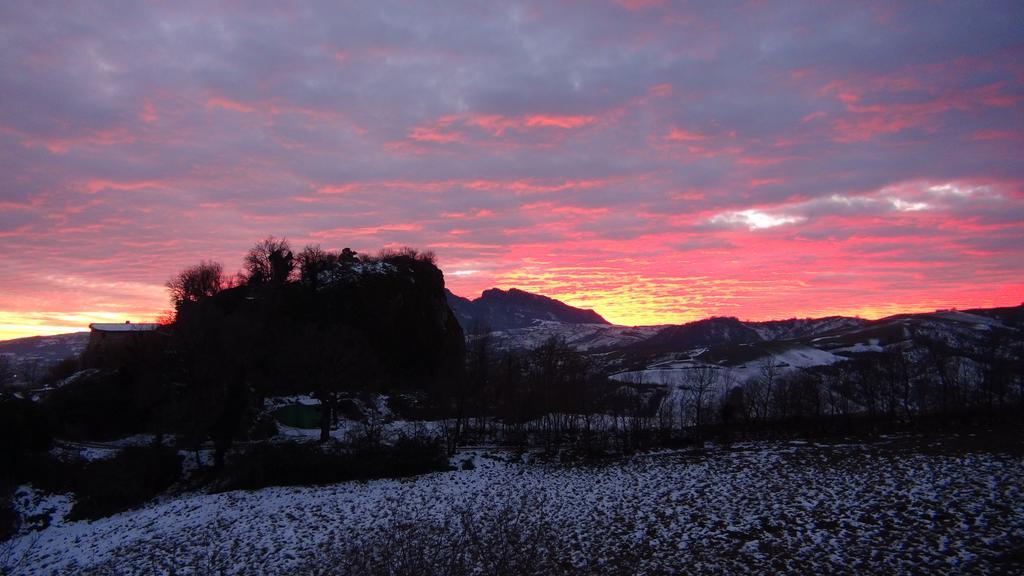 Sasso Erminia R&B Ecosostenibile Novafeltria Esterno foto